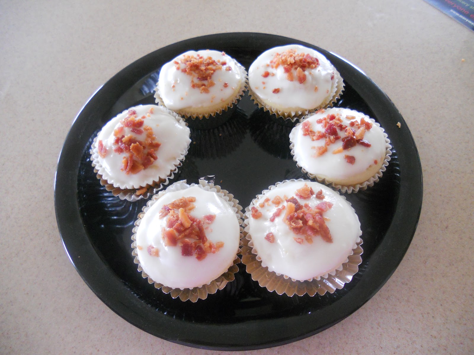 The Cupcake Critic (DC) Cupcake Project 8 Bacon & Maple Pancake Cupcakes