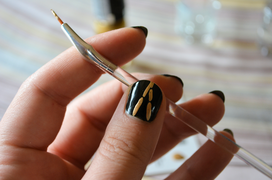 The Closet Historian: Easy Bamboo Nail Art