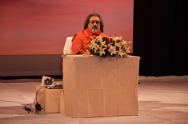 Conduct a surgical ‘demonetization’ strike’ in your inner world for a life of greatness and glory: Swami Amritaswarupananda Puri Conduct a surgical ‘demonetization’ strike’ in your inner world for a life of greatness and glory: Swami Amritaswarupananda Puri