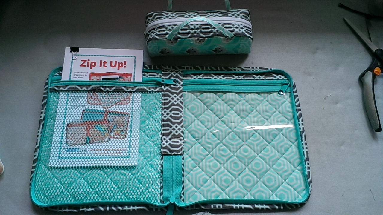 Patterns by Annie/quick Zip Zipper Case/gift for Quilters and Seamstresses/ soft and Stable by Annie 