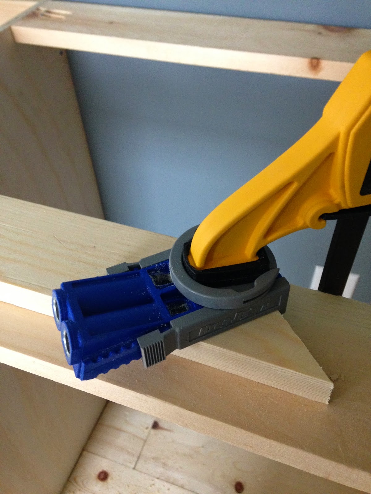 White Wood : DIY shaker doors