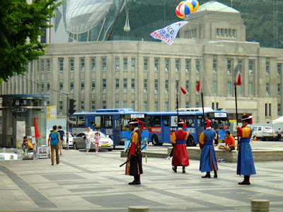 The start of royal changing ceremony at Deoksugung Palace Seoul