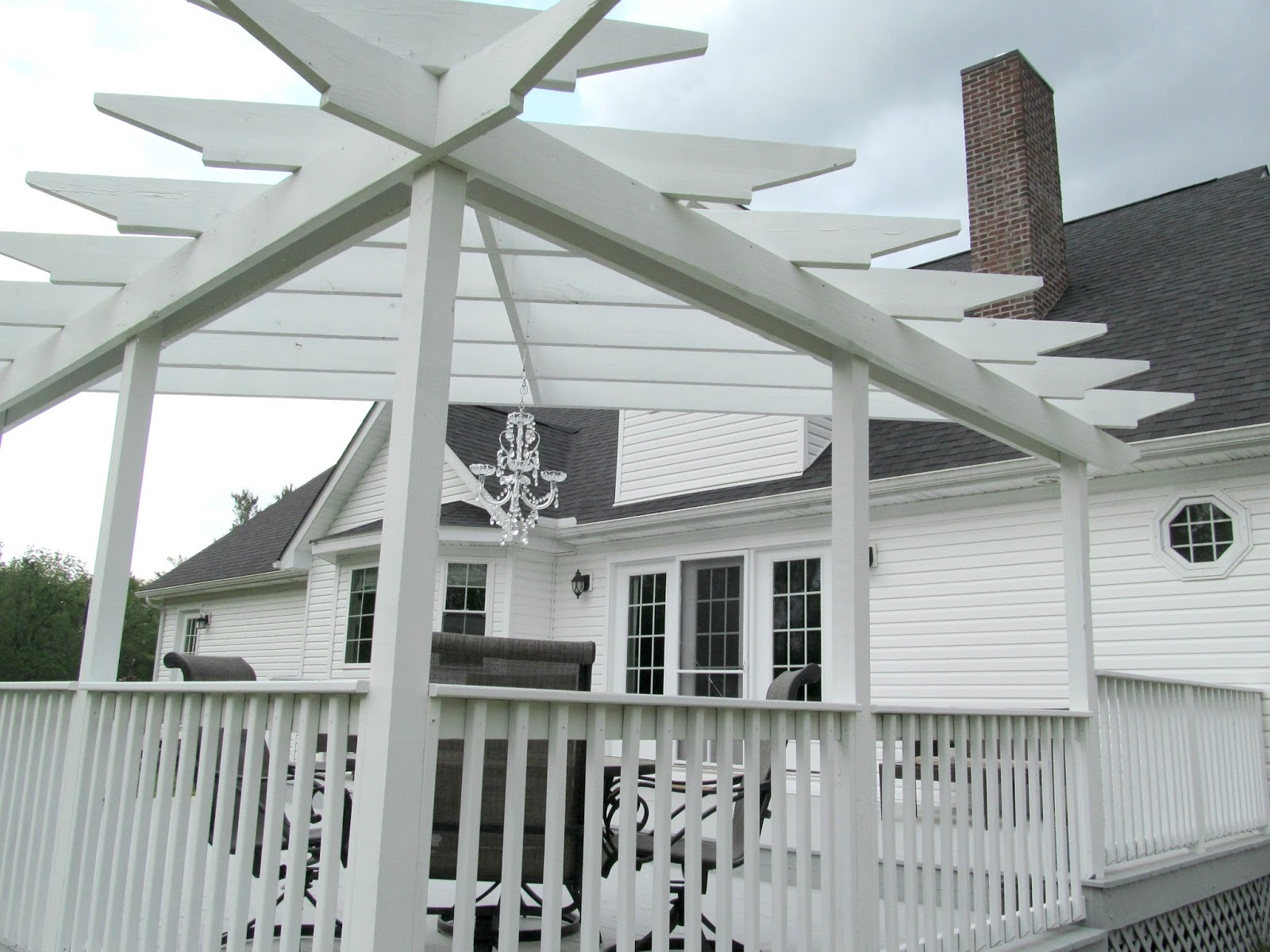 LL Farm Deck With Corner Pergola