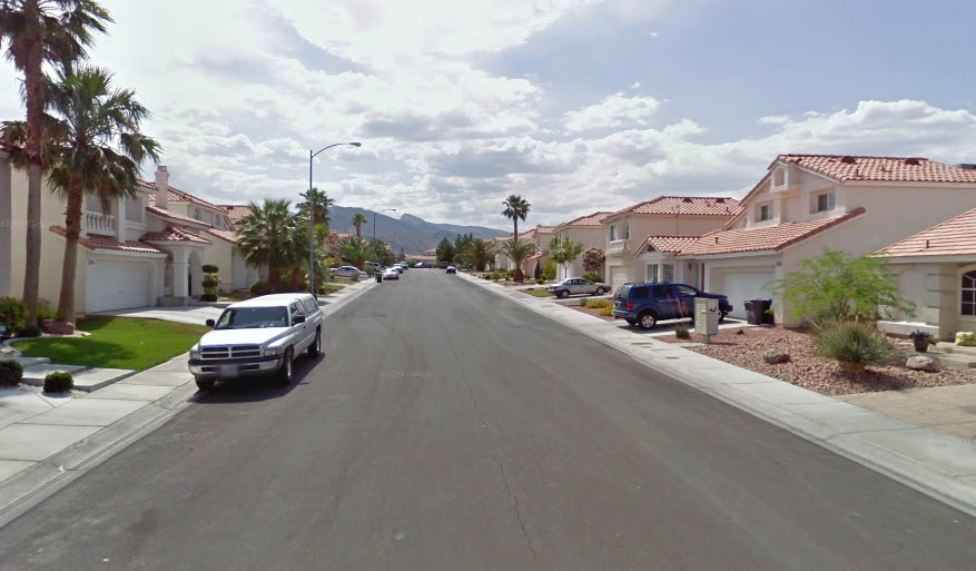 Old Urbanist: Setbacks, Suburbs and the American Front Lawn