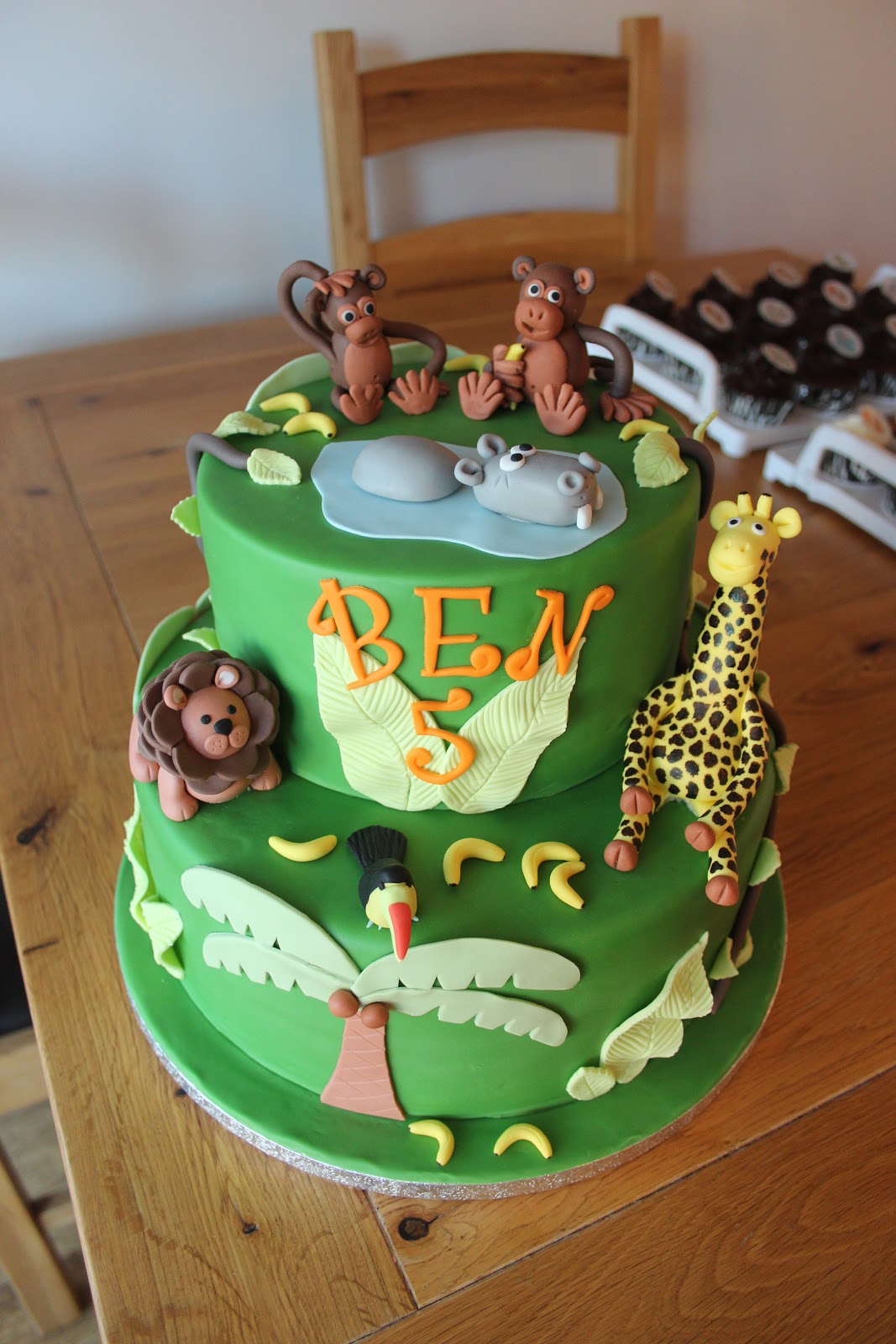 Animal Safari Cake | The Cake Escape