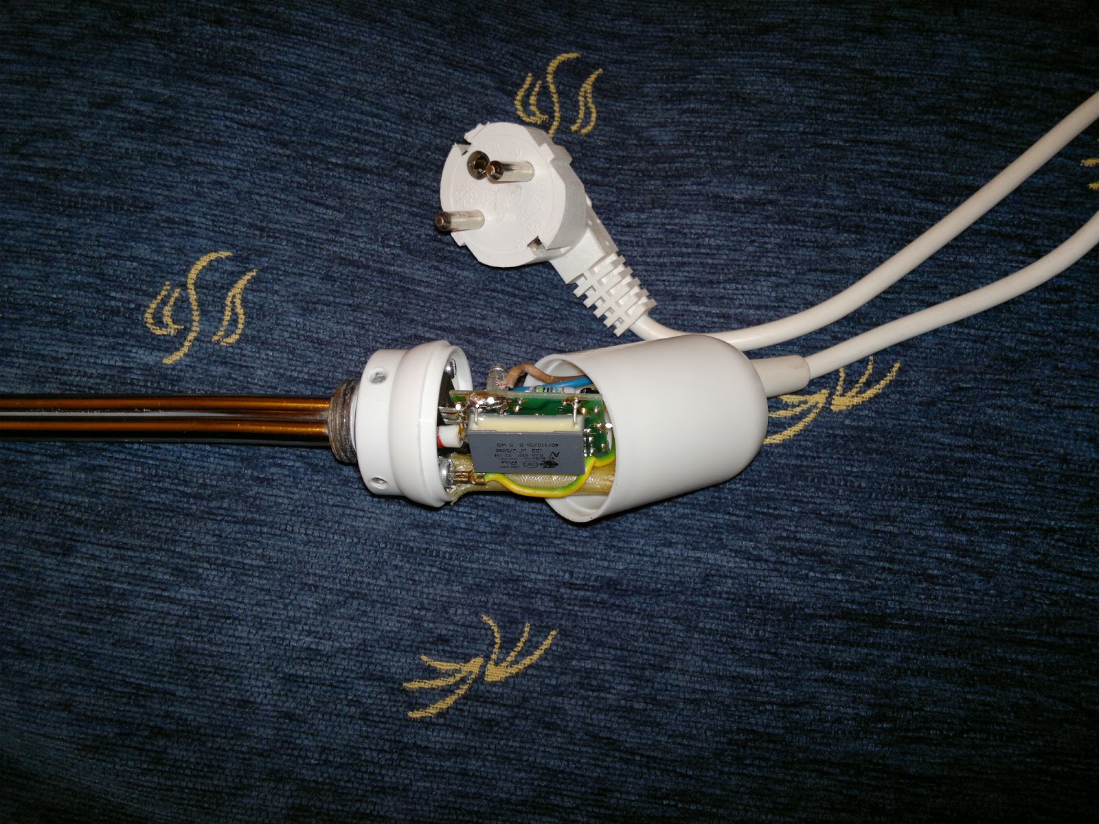 Оправљамо стари кишобрани: MEK грејач за радијатор