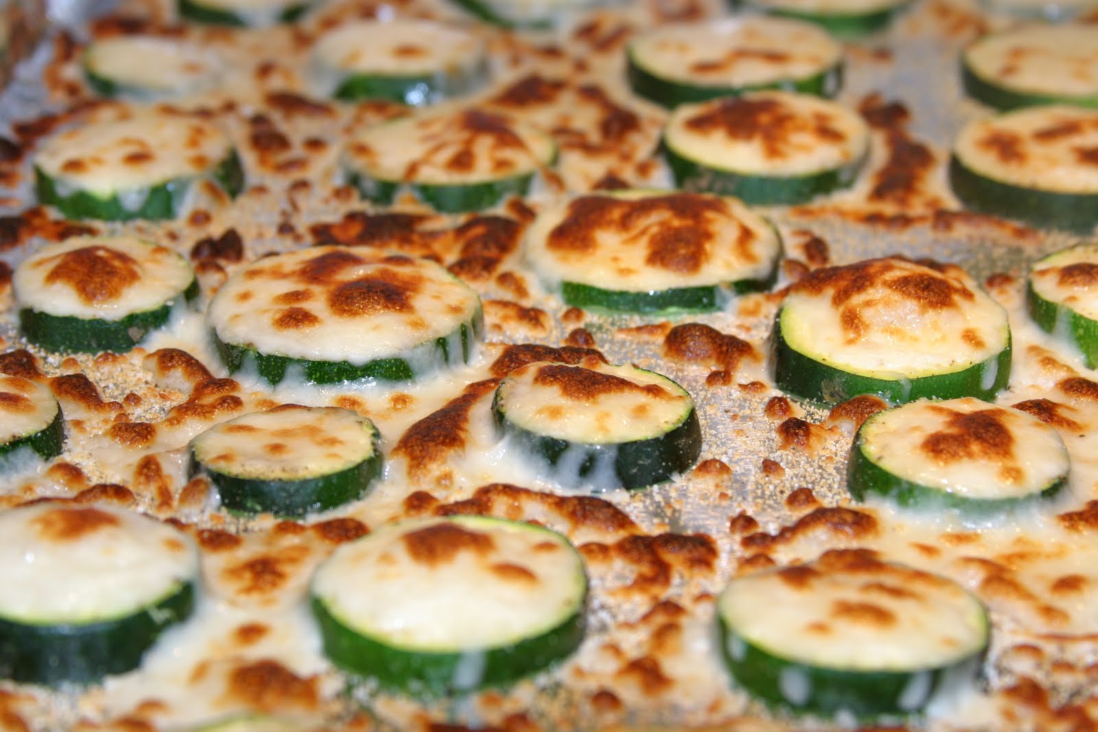 The Joy&amp;#39;s of Kitchen Creations: Baked Zucchini with Mozzarella