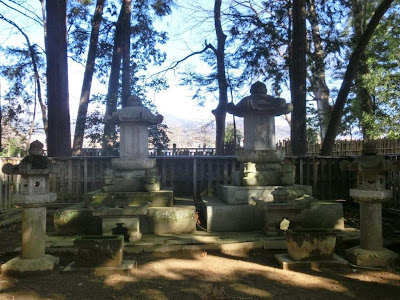 柳沢吉保夫妻の墓
