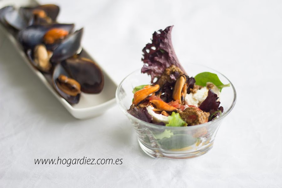 Ensalada de mejillones con vinagreta de mejillones