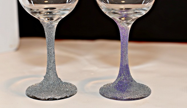 Easy Glitter Glasses and Sparkling Water
