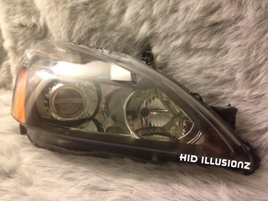 HID ILLUSIONZ: Honda Accord TSX E46-R HID Retrofit Projector Headlights