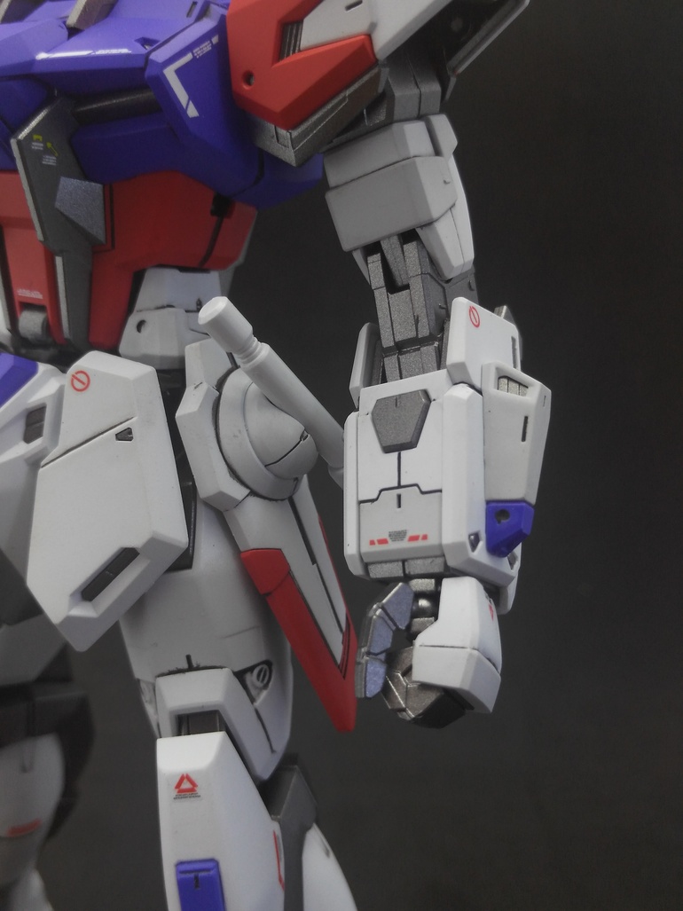 Painted Build: MG 1/100 Build Strike Gundam Full Package