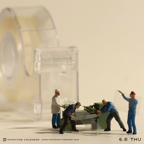 26-Tape-Cutter-Tatsuya-Tanaka-Miniature-Calendar-Worlds-www-designstack-co