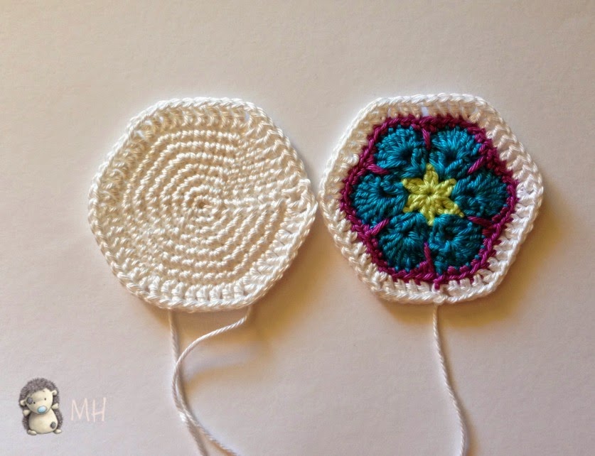 Dos modelos de hexágonos a crochet