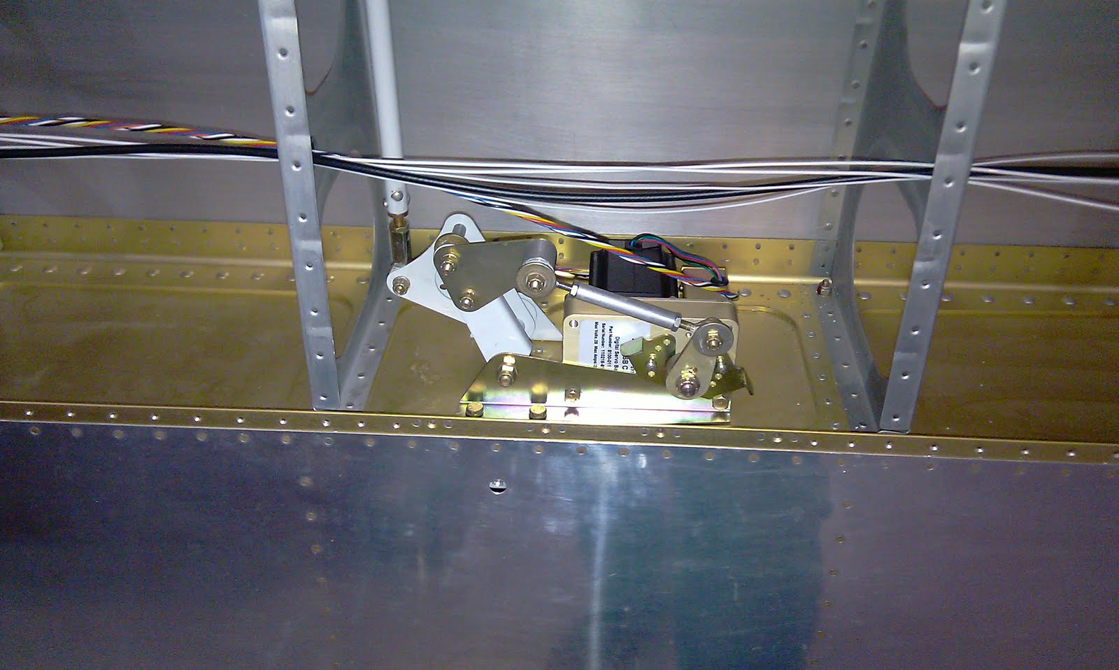 Graber RV10 Autopilot servo mounting