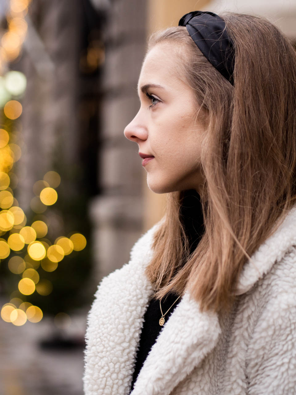 black-silky-headband-with-bow-detail