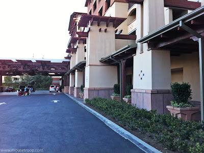 Walk Trek Paradise Pier Hotel to Disneyland DCA shortcut