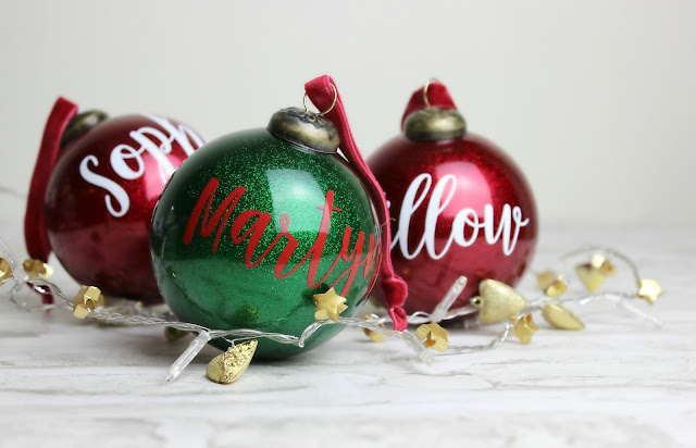 A review of The Handmade Christmas Co Personalised Glitter Bauble