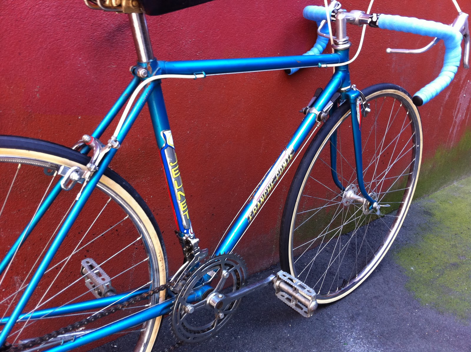 Cadre, fourche et tige de plume de vélo vintage Jeunet Franche - Comte