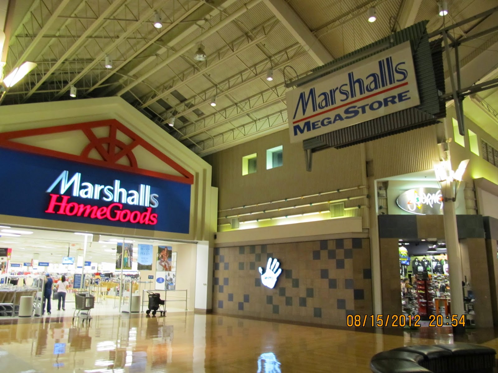 Trip to the Mall Gurnee Mills (Gurnee, IL)