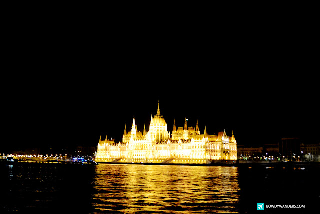 bowdywanders.com Singapore Travel Blog Philippines Photo :: Hungary :: Hungarian Parliament Building: Greatest Time To See Budapest's Unbeatable Landmark