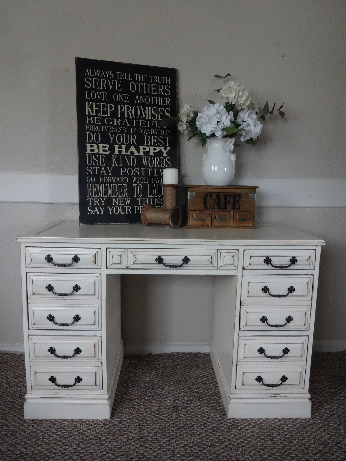 {createinspire} Antique White Desk