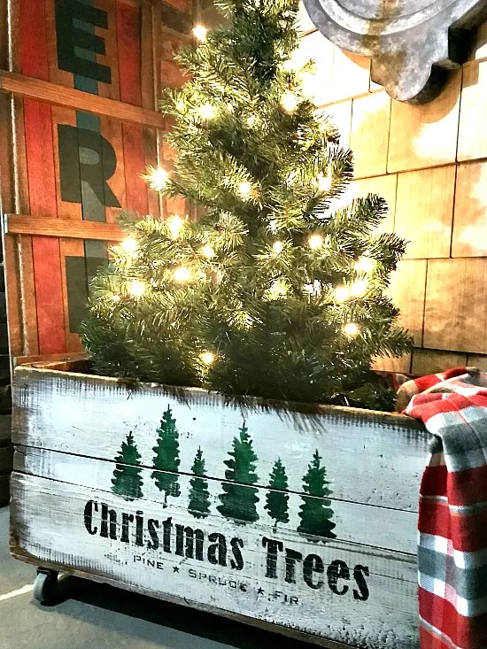 Stenciled Antique Crate with Christmas tree