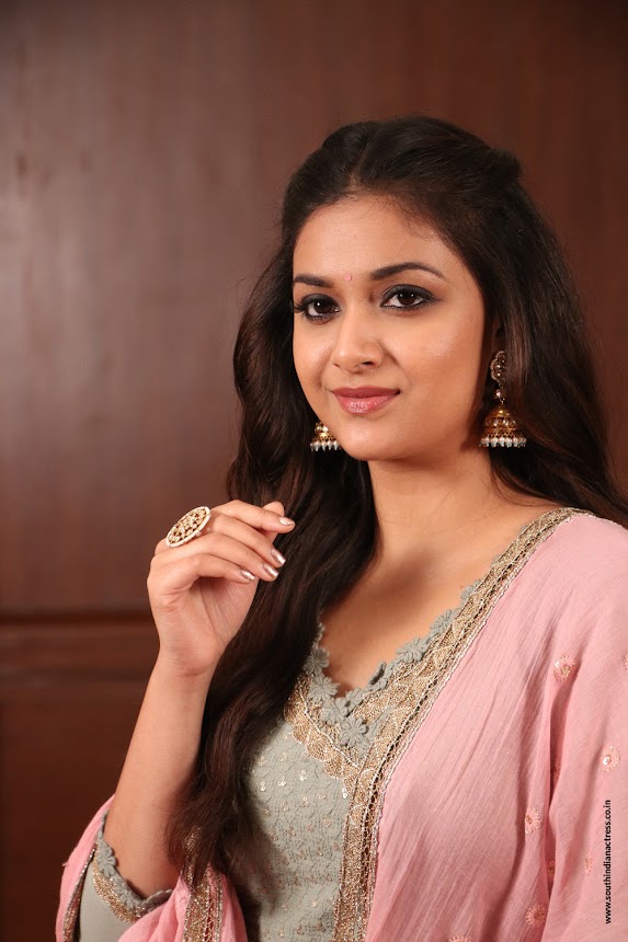 Keerthy Suresh at Sandakozhi 2 interview