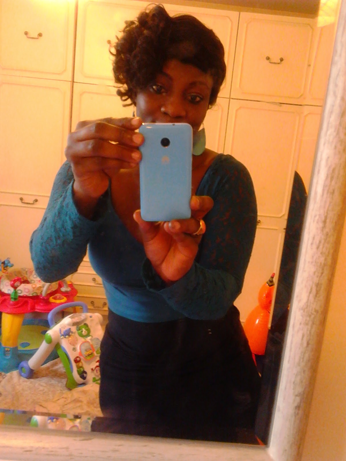 Articles about selfies image