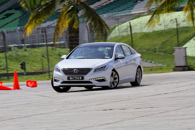 Hatewatchhallofshame Hyundai Tucson And Sonata Earn IIHS Top Safety 