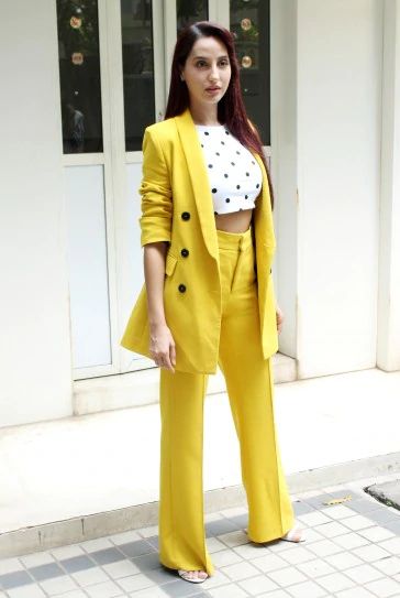 BUSTY Pics of Nora Fatehi in Yellow Hot Dress | Hottest Wallpapers