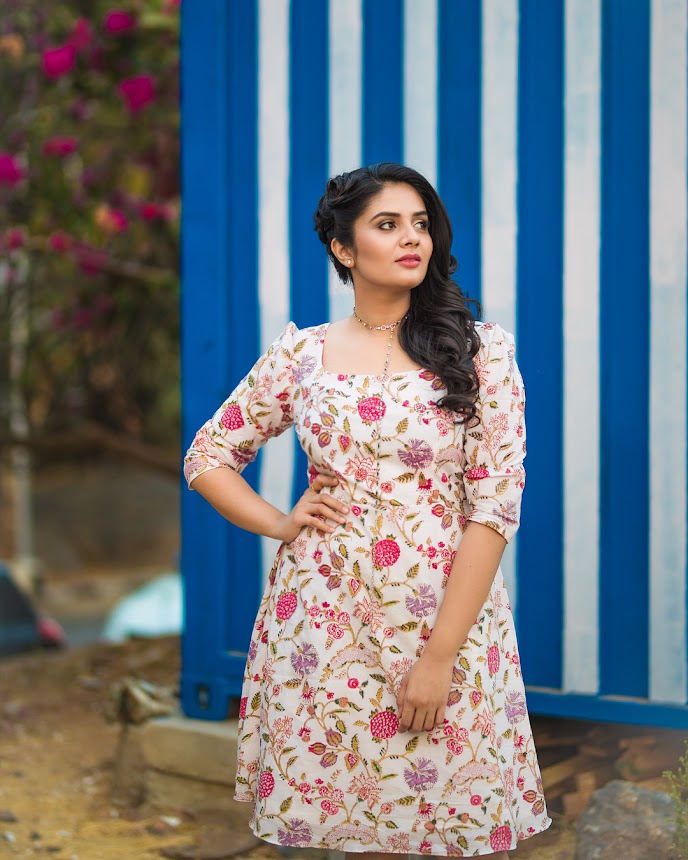 SreeMukhi in floral outfit by Kirthana Sunil