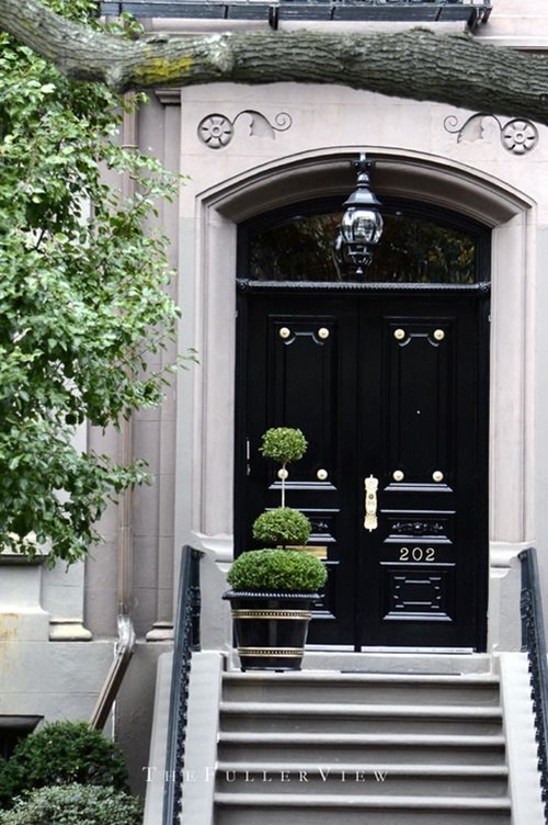 Lee Caroline A World Of Inspiration Making An Entrance A Black Door
