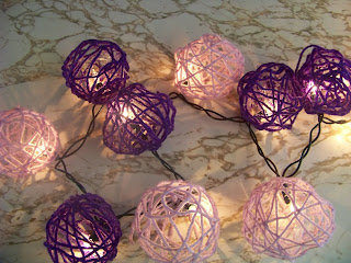 Decorating with Yarn Balls: Tutorial