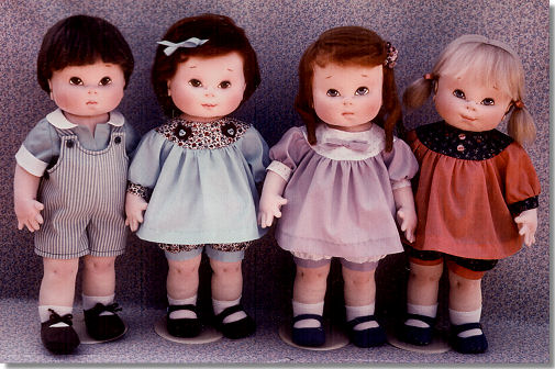 Molde de Roupas de Boneca para imprimir  Roupas para bonecas, Padrões de  roupas de boneca, Moldes para vestuário de bonecas