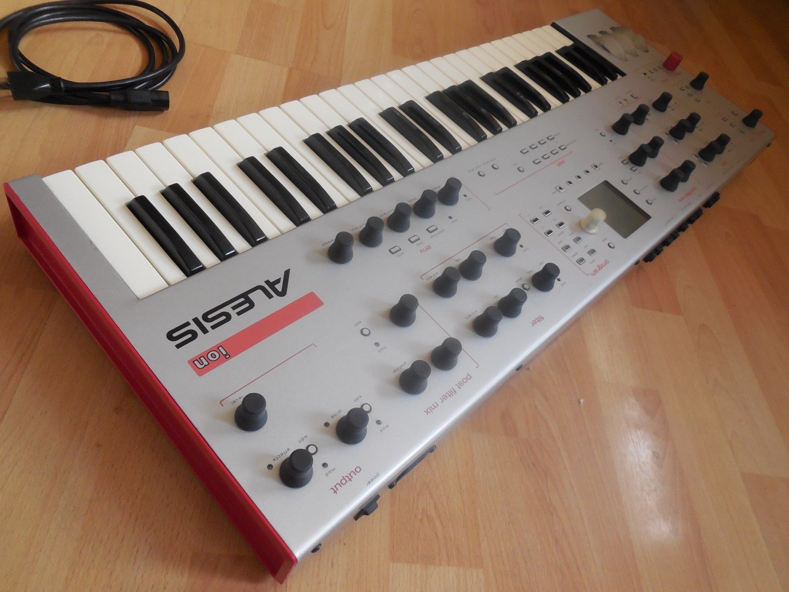 MATRIXSYNTH-B: Alesis ION Synthesizer