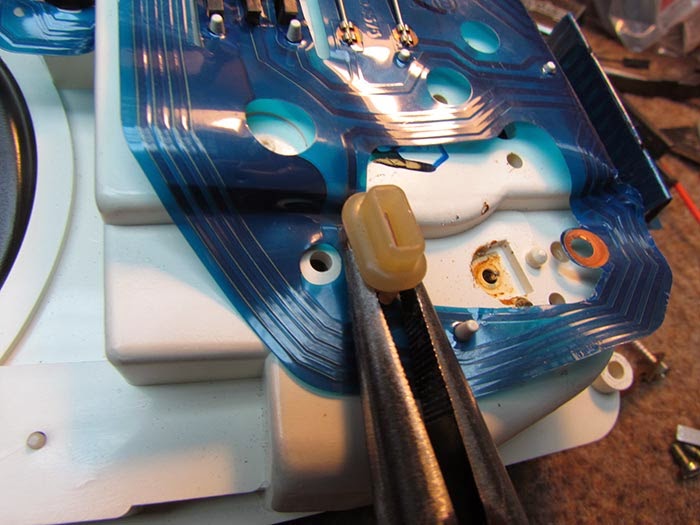 VDO Quartz Clock Repair on the SAAB c900 Crawls Backward (When Alarmed)