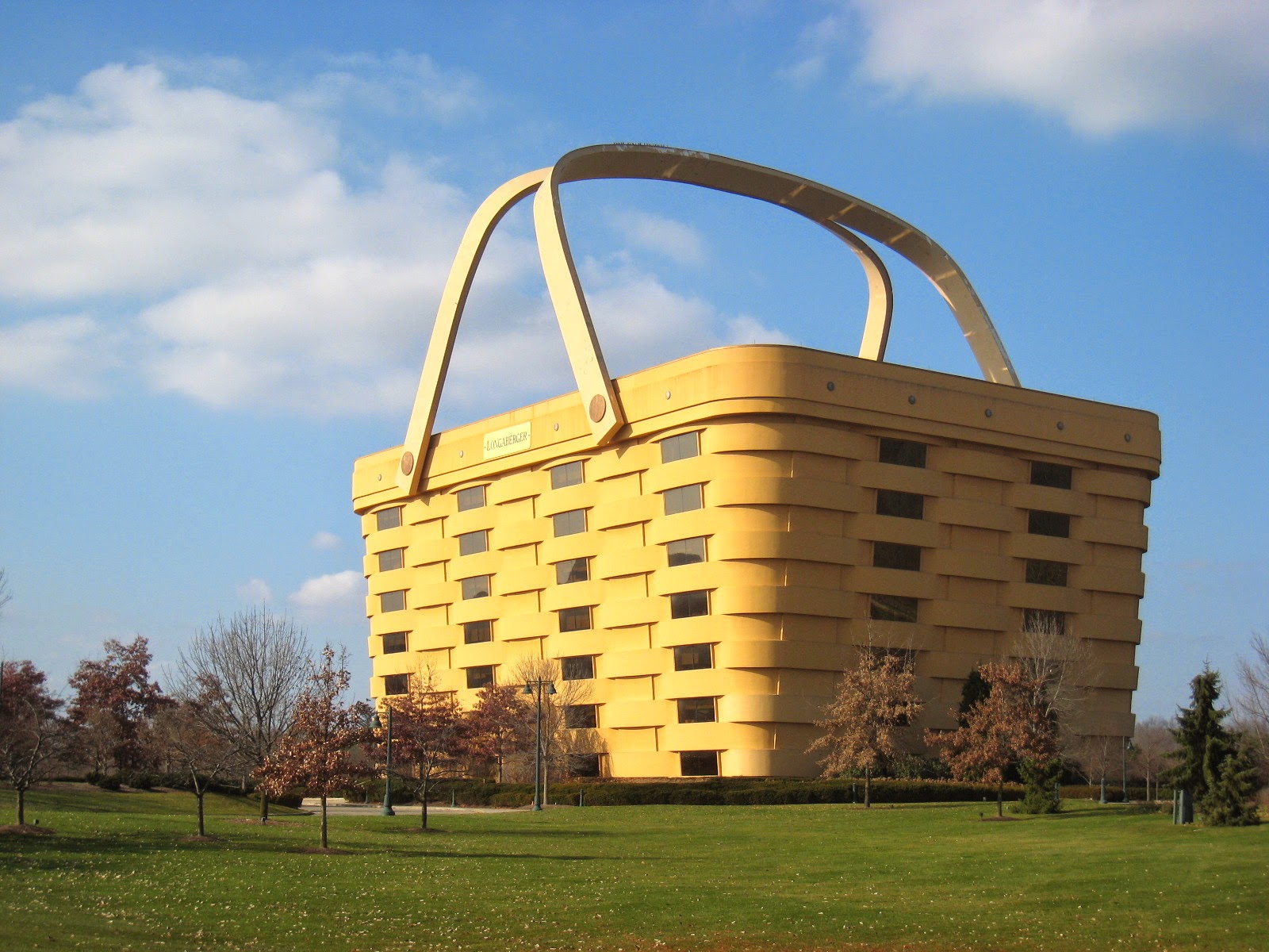 Unique buildings. Здание-корзина (the Basket building), Огайо, США. Дом-корзина (Ньюарк, штат Огайо, США). Здание корзина штат Огайо США. Дом «корзина», штат Огайо, США..