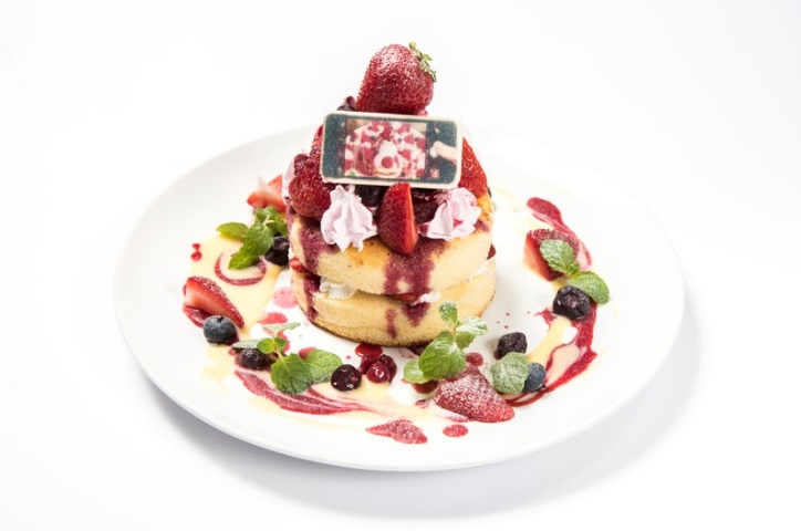 PARCOのメニュー　「瀧と入れ替わった三葉も思わず写真を撮りたくなったパンケーキ」（1480円）
