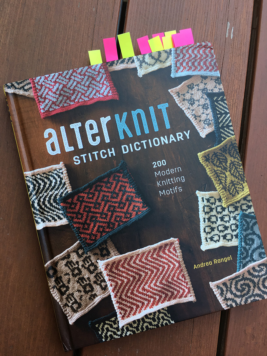 Alterknit Stitch Dictionary by Andrea Rangel, reviewed by blogger Dayana Knits