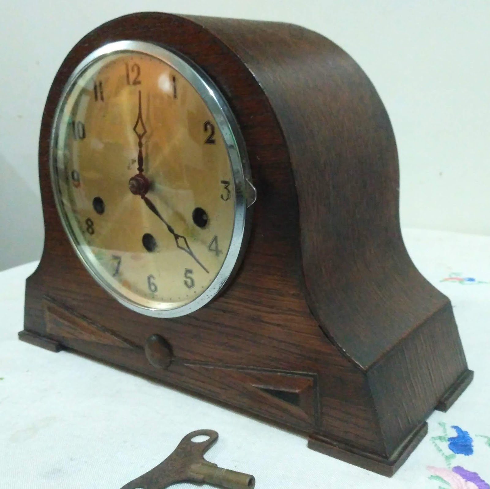 Waktu Luang......... Needs Serviced. Jam Antik 8 senar SCHATZ