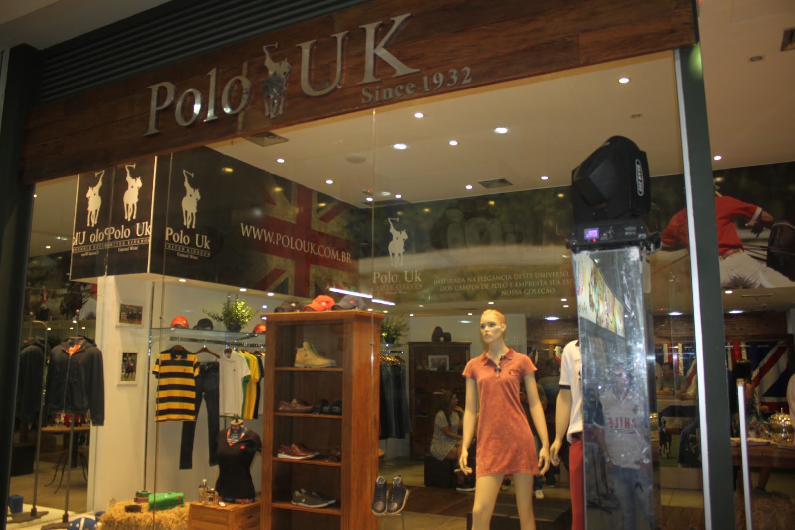 polo wear flamboyant