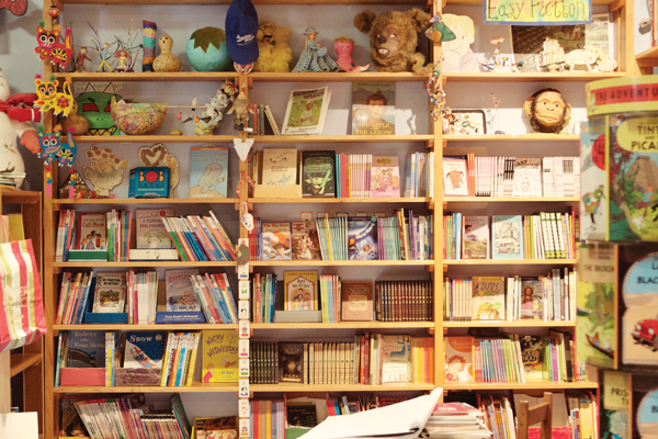 the employee lounge: reading reptile
