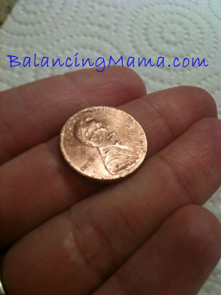 From @BalancingMama: Kindergarten science: cleaning dirty pennies with