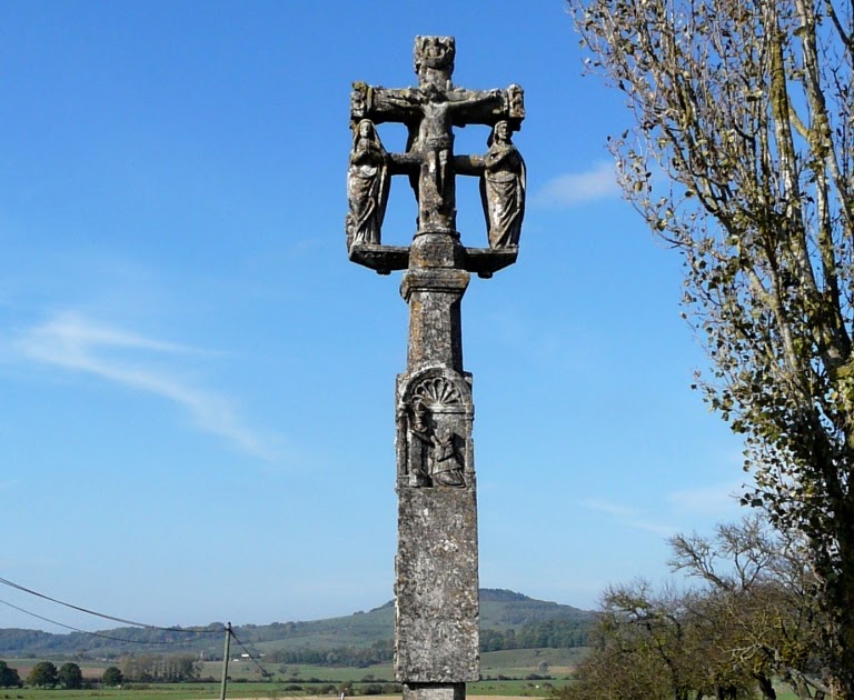 La Lorraine se dévoile... Croix de carrefour à FrenellelaGrande (Vosges)