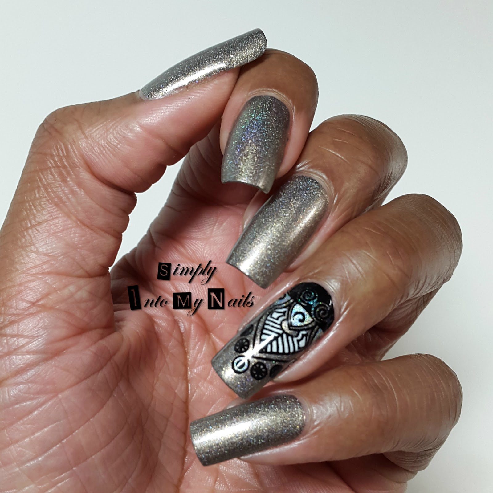 Mini Manicures ~ AEngland Virgin Queen | Simply Into My NAILS