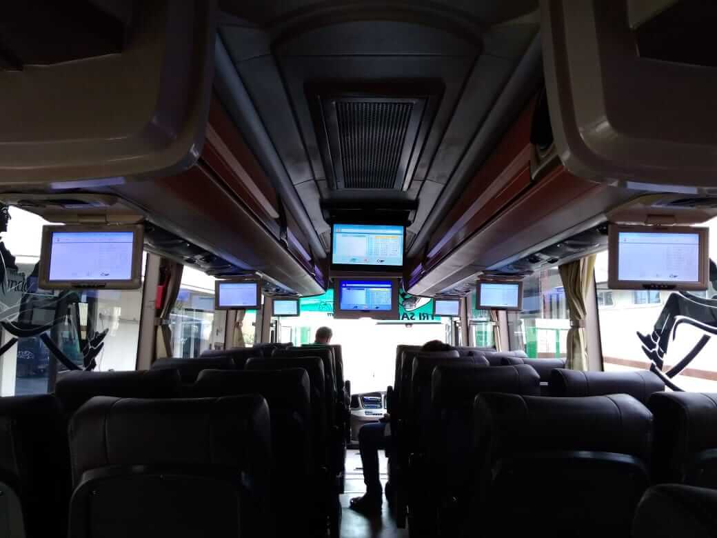 Trijaya Trans: Solusi Terpercaya untuk Sewa Bus Pariwisata Anda