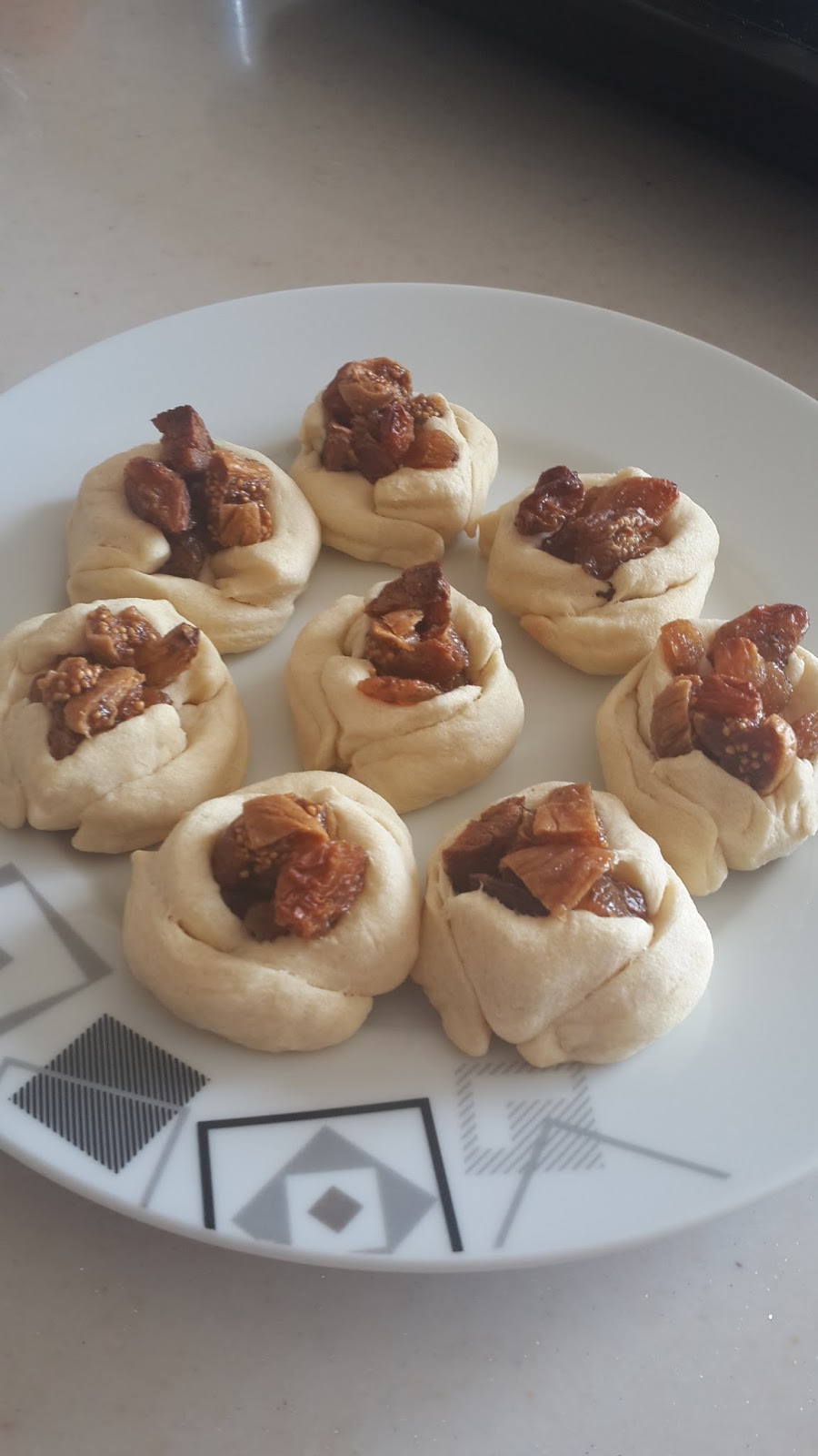 Yemek Tarifleri KURU MEYVELİ GÜL KURABİYE