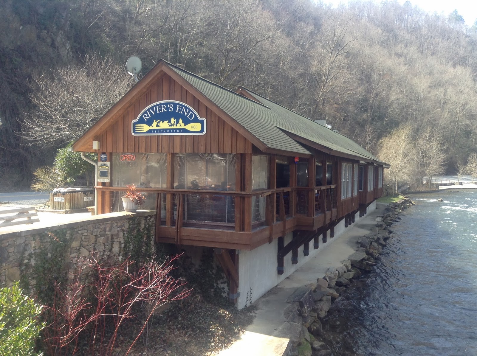Doug Hikes the 2014 Appalachian Trail River's End Restaurant, Bryson