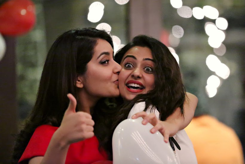 Raashi Khanna Birthday Celebration Photos